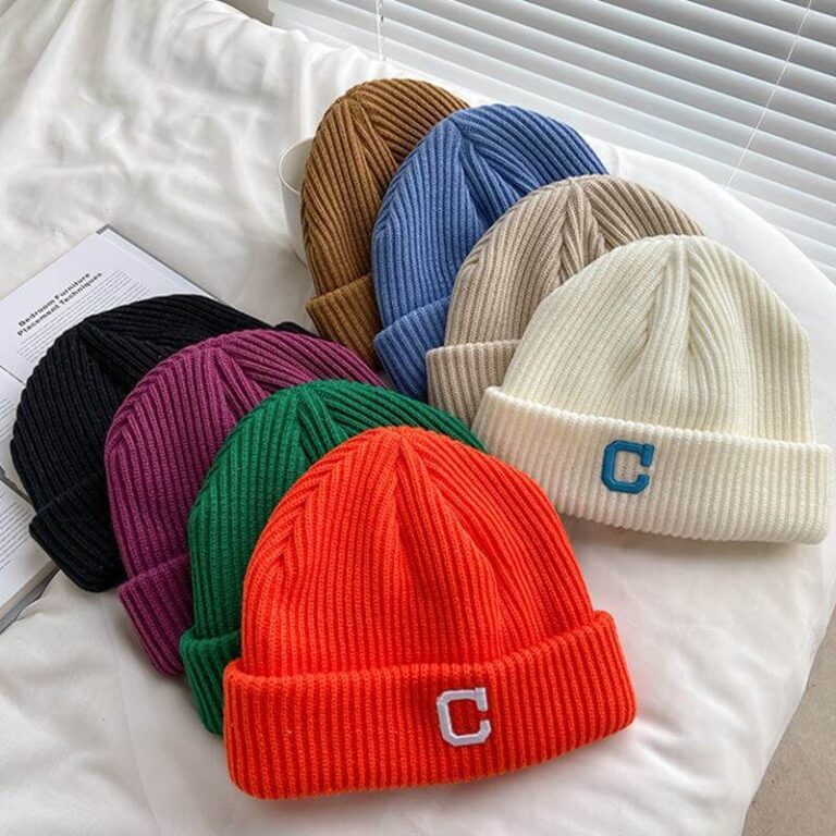 зимние шапки