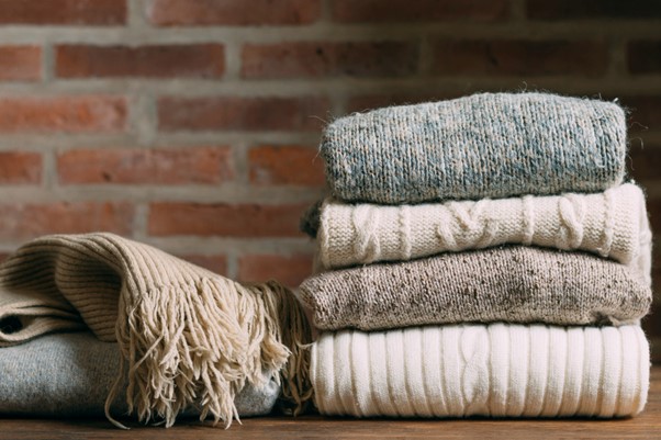 4 типа свитеров для создания стильных и модных, но универсальных образов