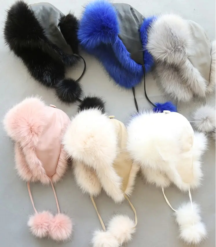 Gorros con orejeras personalizados para ir a la moda en invierno