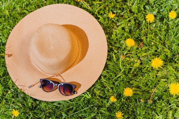 Peppen Sie Ihren Look auf - Wichtige Tipps zum stilvollen Tragen von Hüten