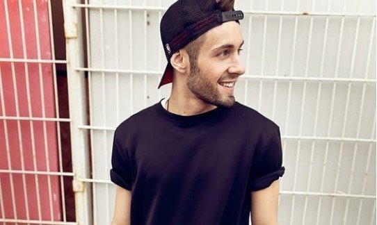 baseball cap