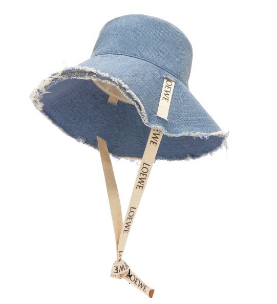 Bucket hats with straps