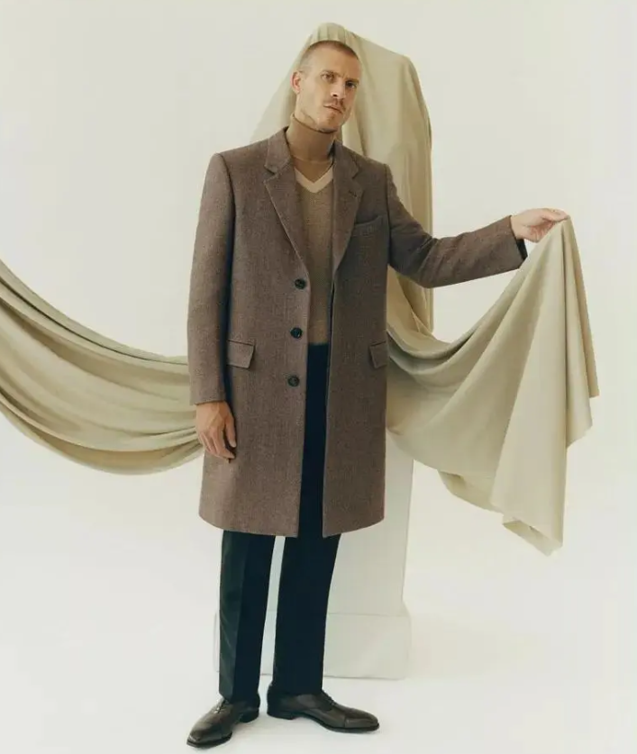 Collapsible high-neck pullover