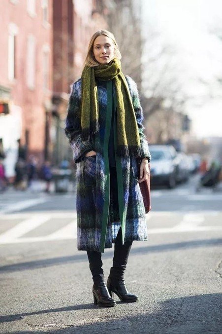 knotted the scarf to keep warm and look layered