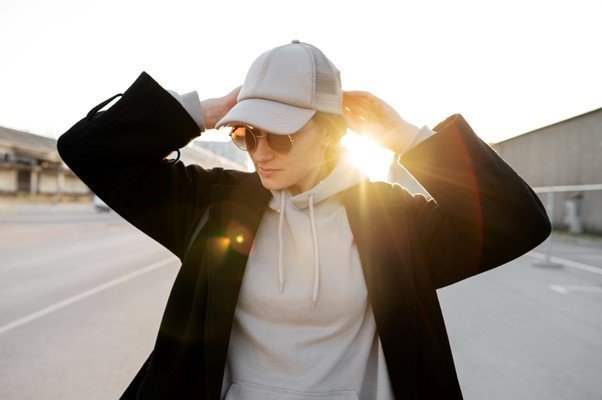 Pairing hats with outfits in similar color ranges