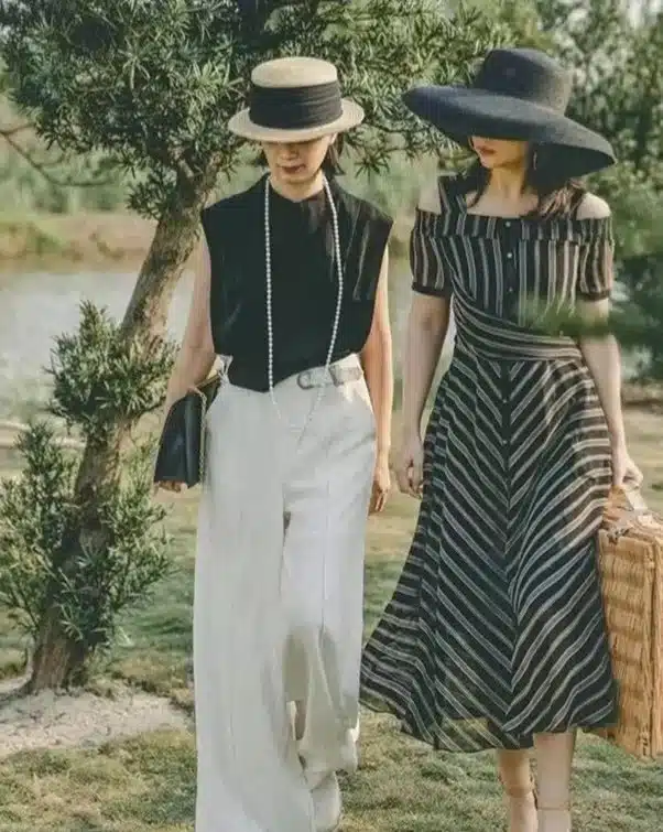 Cappelli di paglia + pantaloni a gamba larga