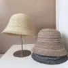 Chapeau de pêcheur en acrylique tricoté creux pour femmes, offrant une protection solaire