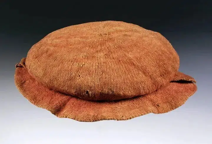 Bonnet tricoté du XVIe siècle