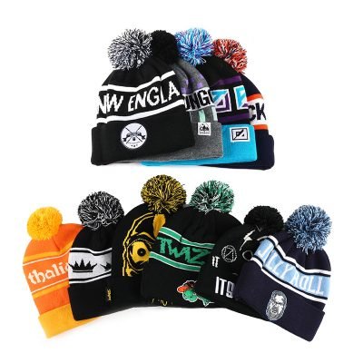 Custom Fashion Cotton Knitted Pom Pom Beanie
